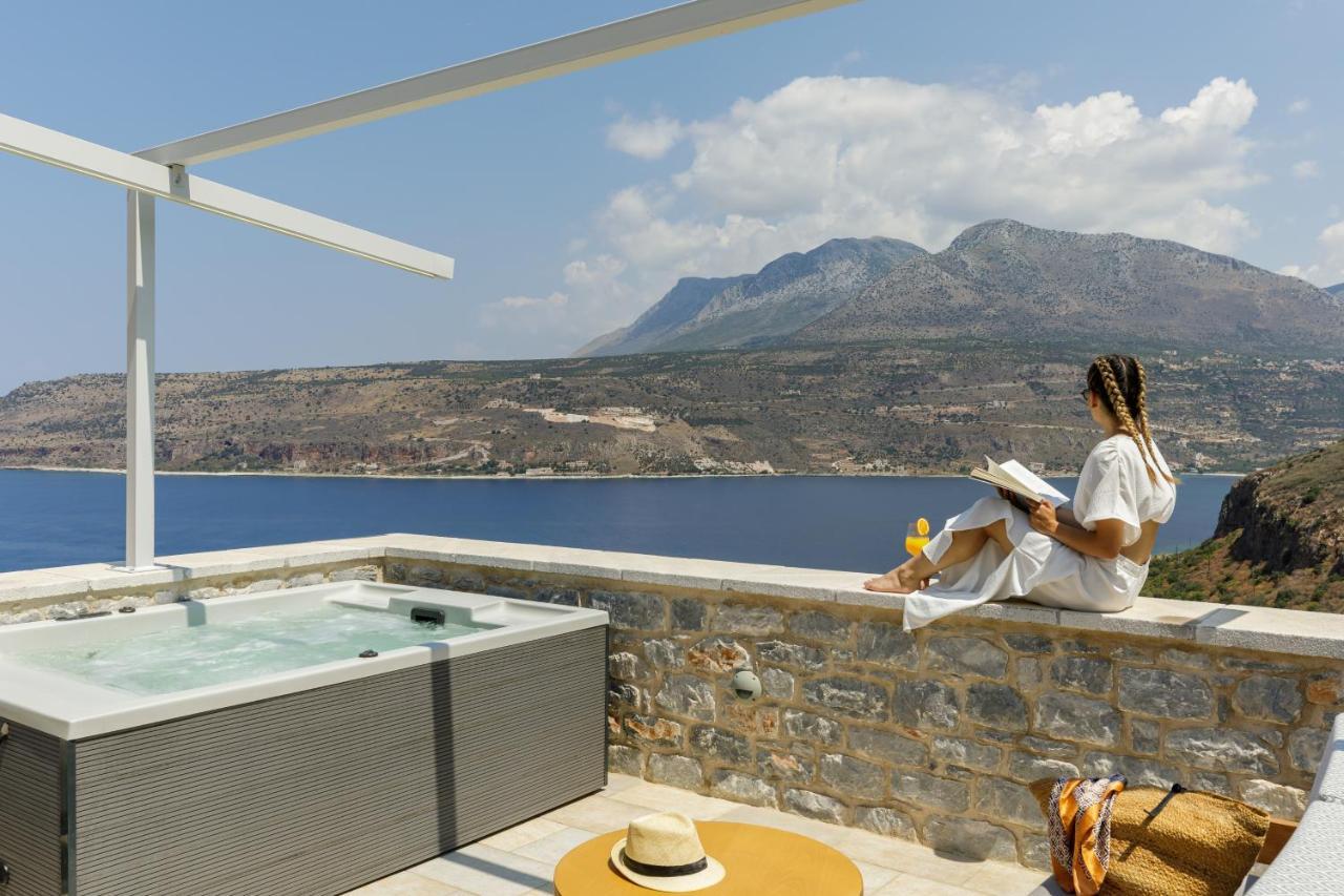 Trapela Limeni Luxury Suites Екстер'єр фото