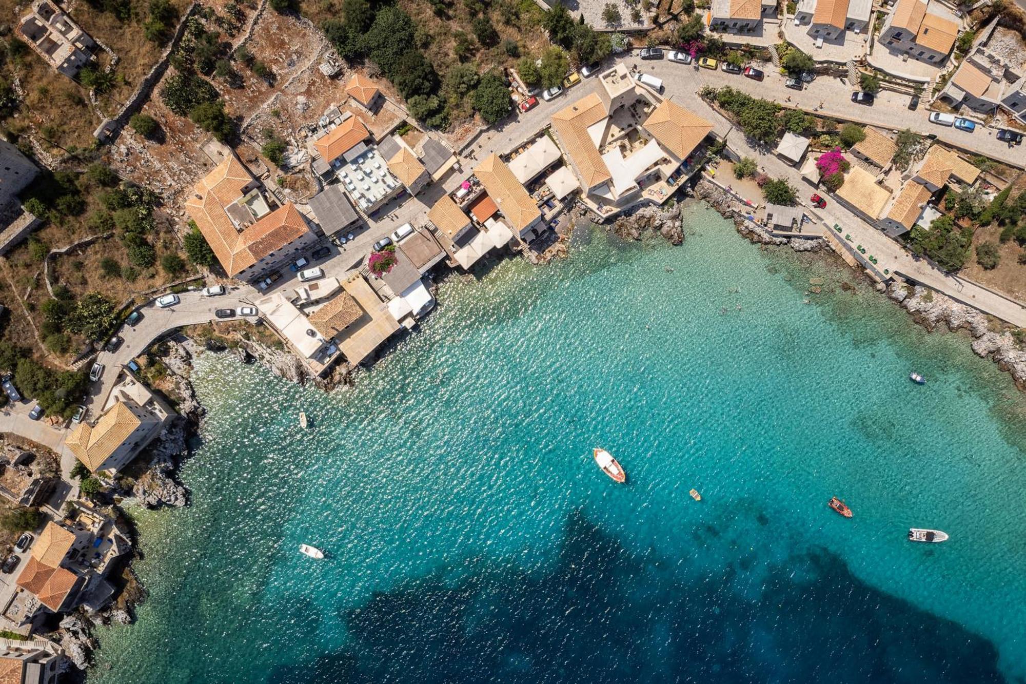 Trapela Limeni Luxury Suites Екстер'єр фото