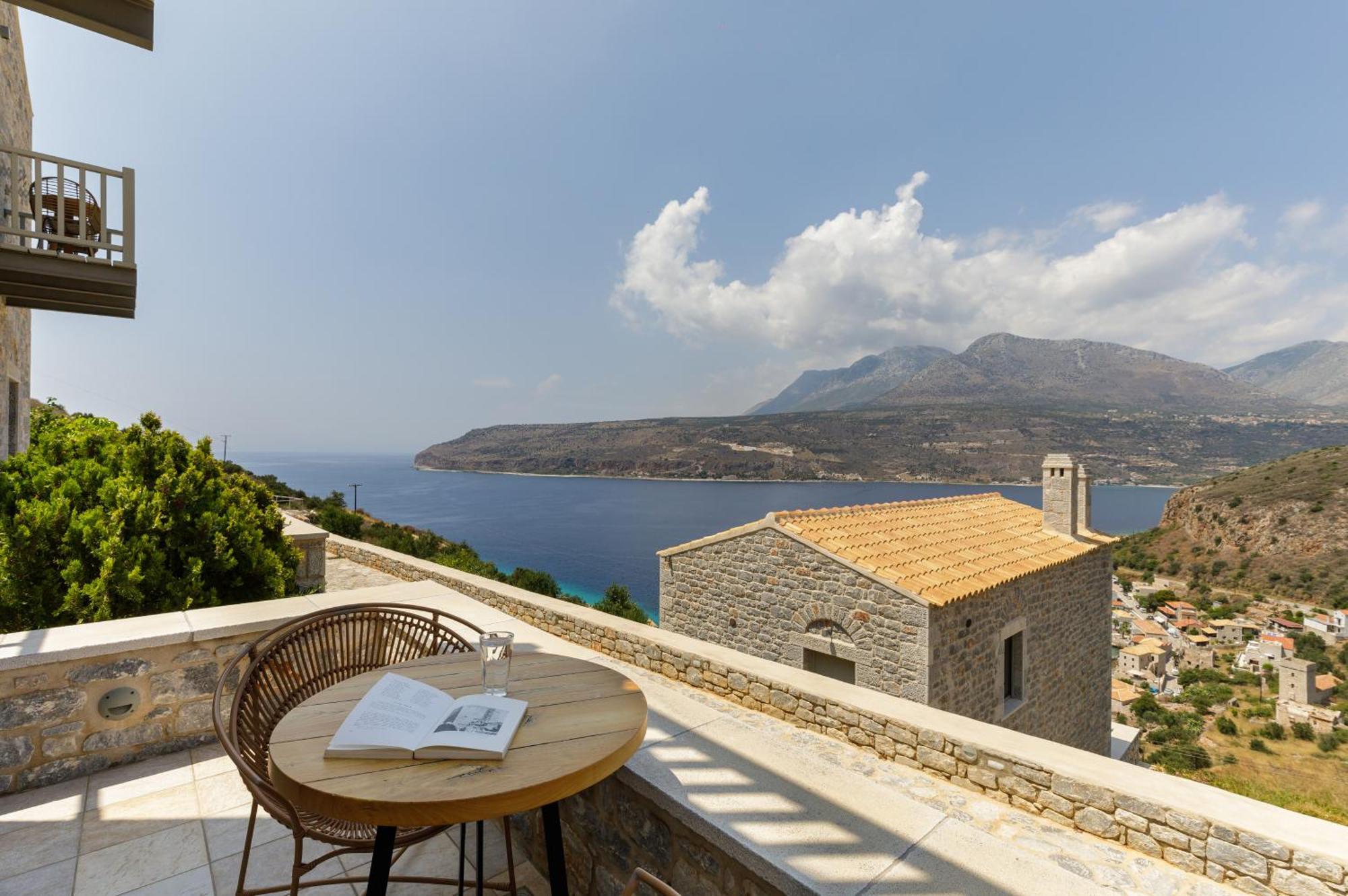 Trapela Limeni Luxury Suites Номер фото